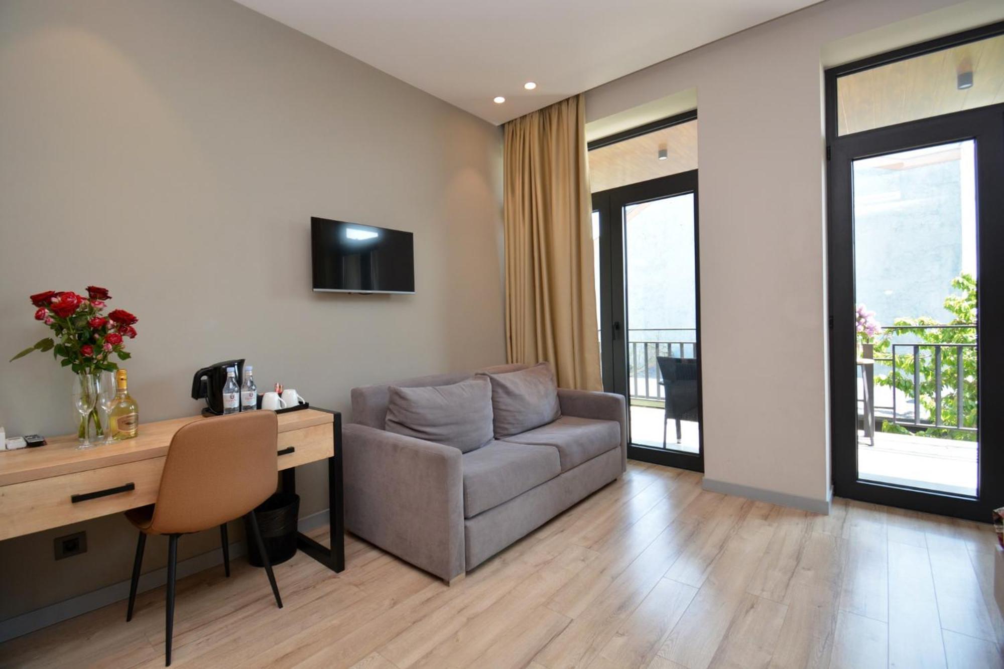 Andor Hotel เยเรวาน ภายนอก รูปภาพ